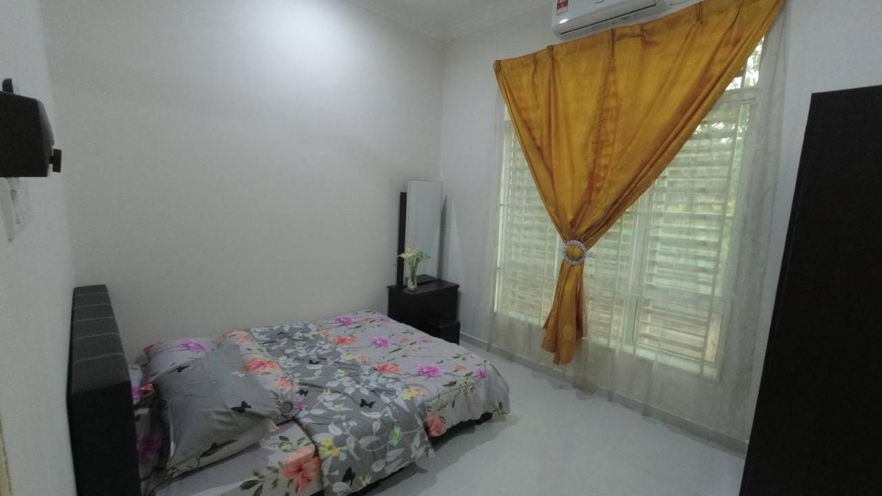 Auni Homestay Kuala Terengganu Esterno foto